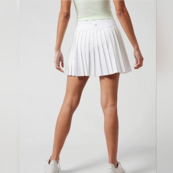 NWT Athleta XS TP (Tres Petite) Elevate Skort in White - Picture 4 of 14